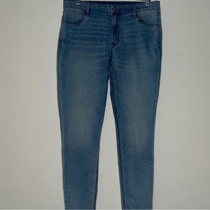 Old Navy High Rise Super Skinny Jeans